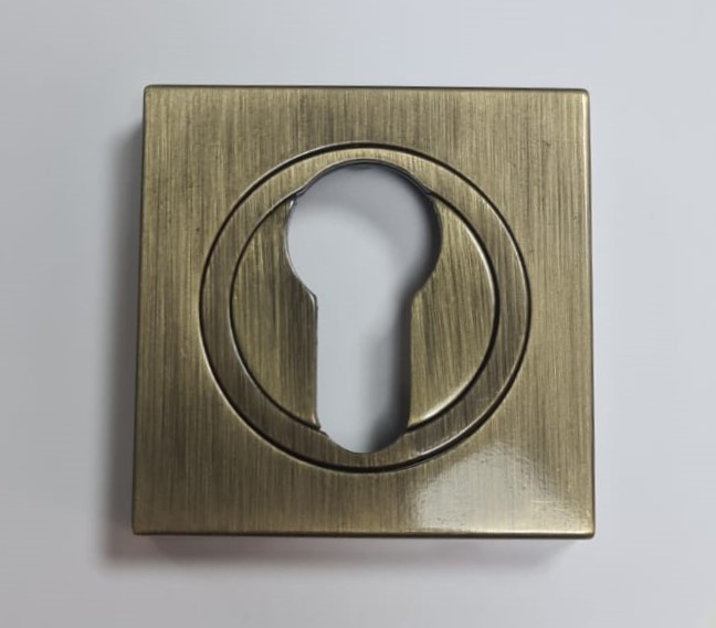 [008658] Gamet Key Hole Yale Bronze Square