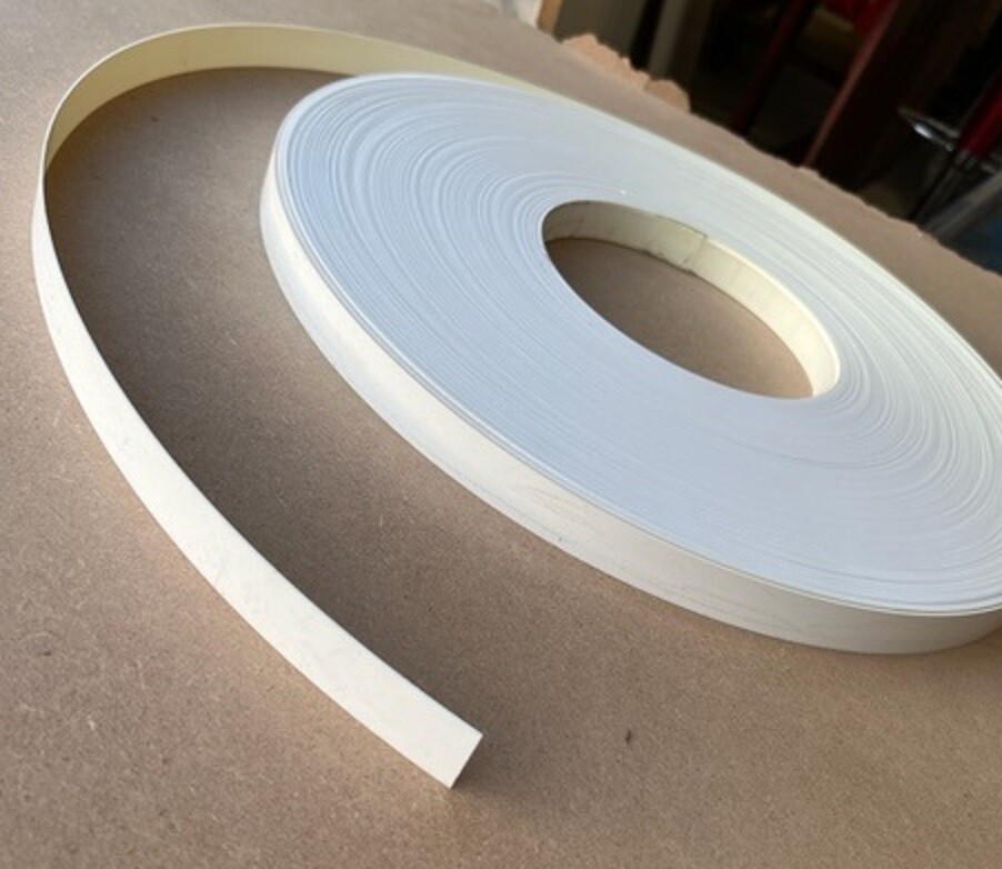[001572] Edging PVC 2124A White 0.8/23mm