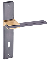 [001288] D/Handle Z4014 Brass & Black